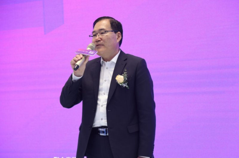 設(shè)計(jì)中國X東鵬巖板全國巡回論壇暨墻面巖板發(fā)布會（青島站）11月23日圓滿舉行！_2