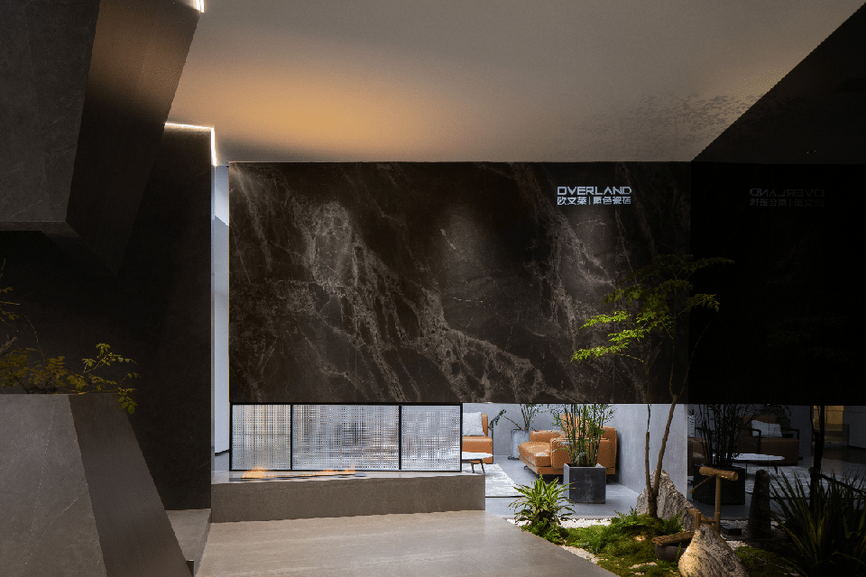 1665558008498085.gif 戰(zhàn)略布局品牌大零售,歐文萊又一終端體驗(yàn)店盛大開業(yè)9.gif