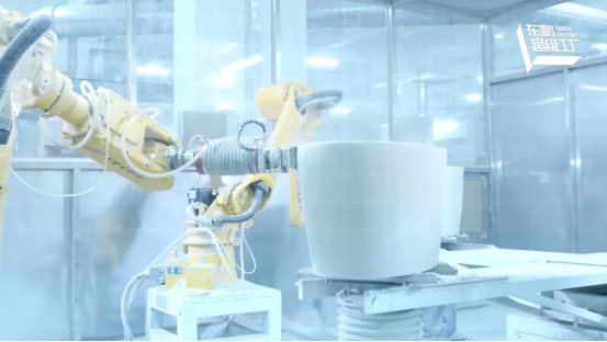 1745714260247109.png 2025行業兩會|東鵬整裝衛浴實力榮膺兩項大獎694.png